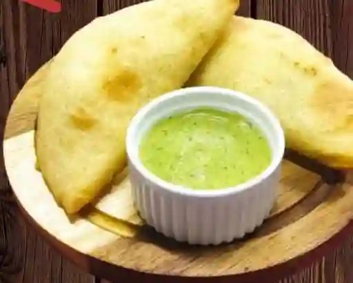 Empanada Operada Carne Mechada