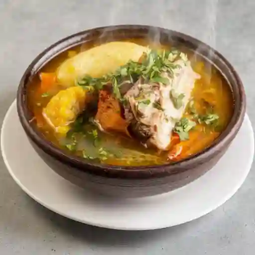 Cazuela de Vacuno y Pan