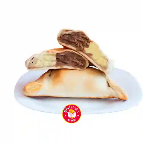Empanada mechada queso