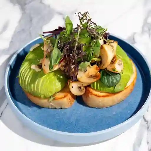 Tostada palta champiñon