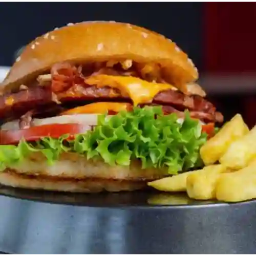 Burger Ahumada con Papas