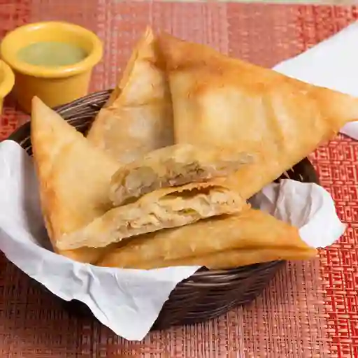 Empanaditas de Pollo Queso (5 Unid)
