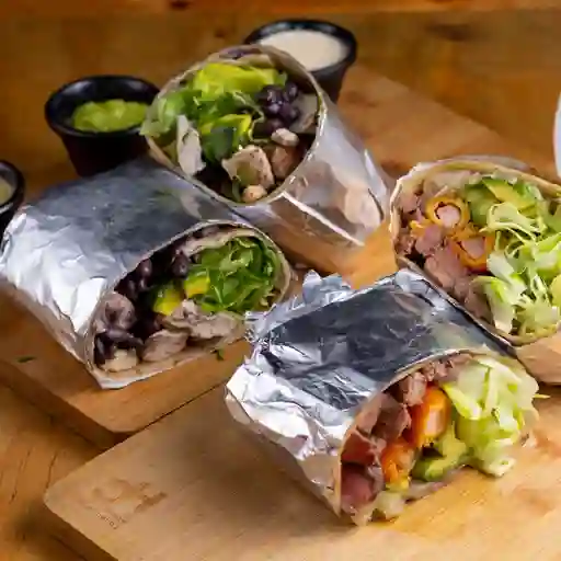 Combo 3 - 2 Burritos+1 Nacho+1 Jugo Natu