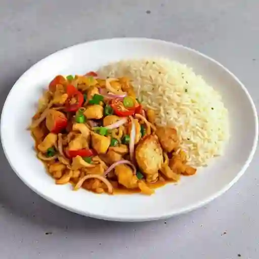 Pollo Saltado con Arroz
