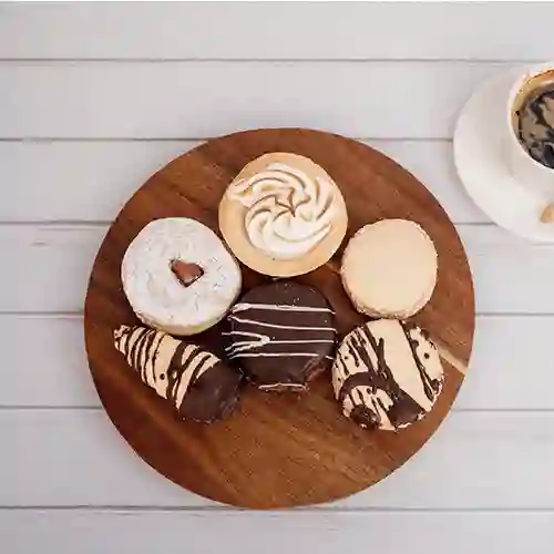 Bandeja de Pasteles Surtidos