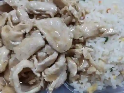 Colación-Pollo Solo con Acompañamiento