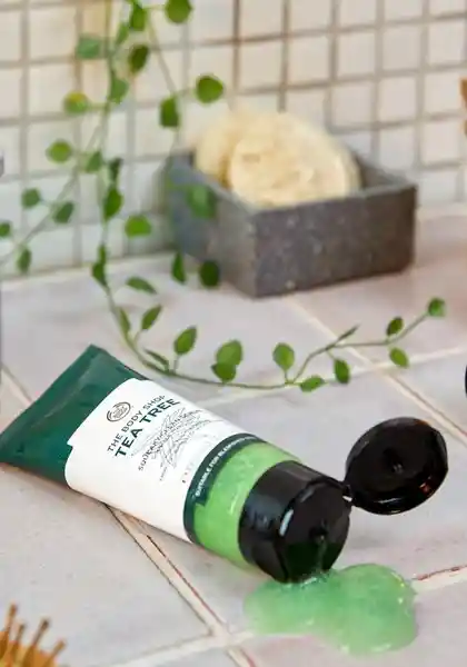 Tea Tree The Body Shop Exfoliante Facial