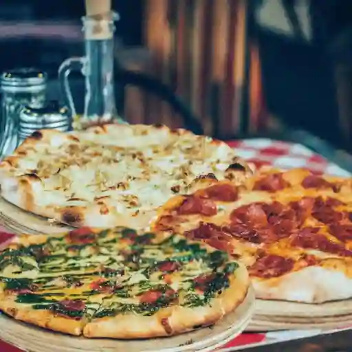 3x Pizzas Especiales