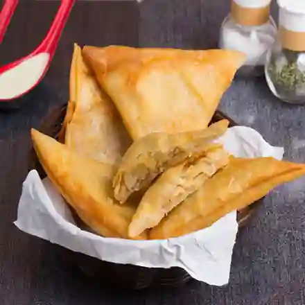 Empanaditas de Pollo Queso (5 Und)