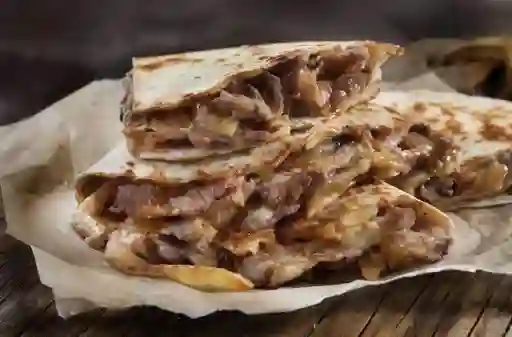 Quesadillas Carne con Papas Fritas