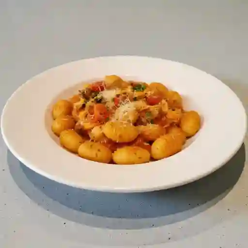 Ñoquis con salsa marinera