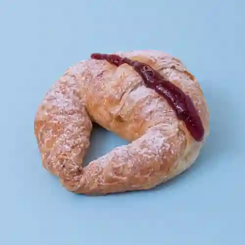 Medialuna con Mermelada de Frambuesa