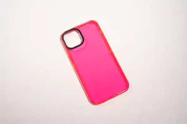 Tech 21 Carcasa iPhone 13 Pro Max Fucsia