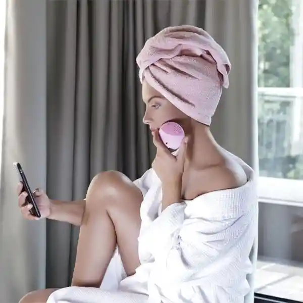 Foreo Cepillo para Limpieza Facial en Tono Rosa Luna Mini 3
