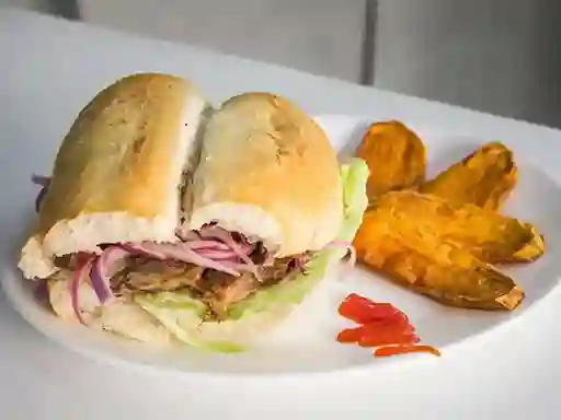 Chicharrón de Pollo + Papas Fritas + Ensalada