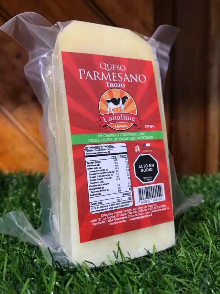 Lanalhue Queso Parmesano Trozo al vacío