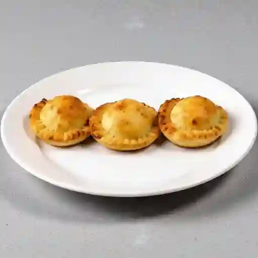 Empanaditas Mechada Queso