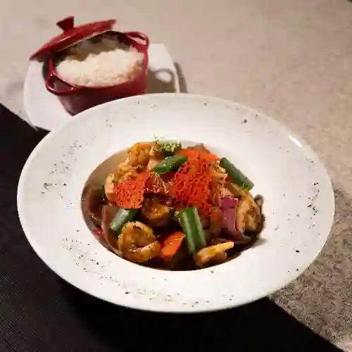 Saltado de Camarones
