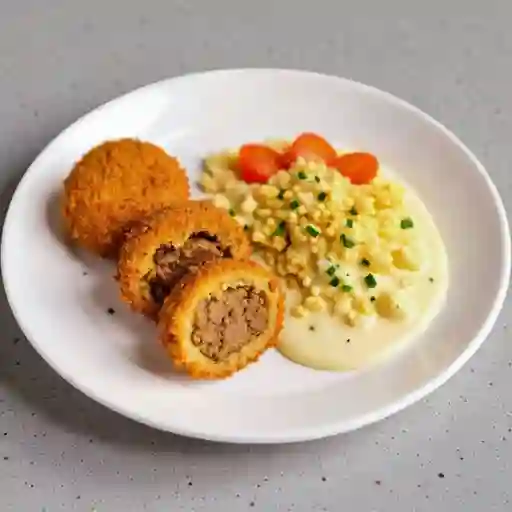 •	Plato de Kibbe frito