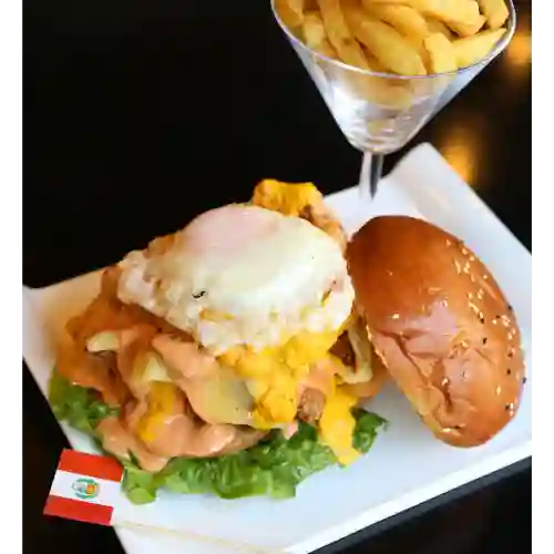 Hamburguesa Royal Peruana