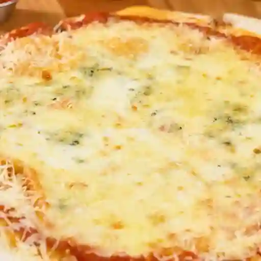 Pizza 4 Quesos