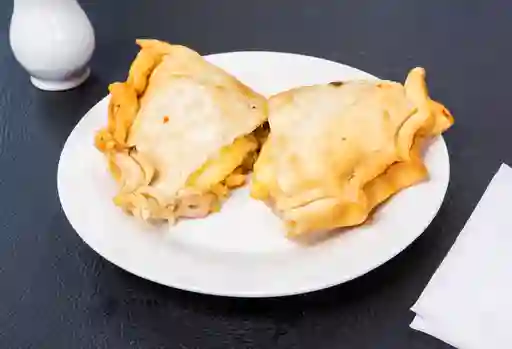 Empanada marisco y queso