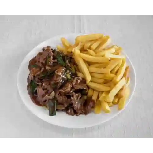 Carne Champiñón y Papas Fritas