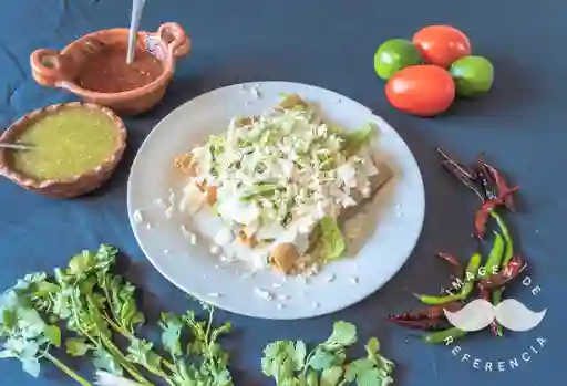 Tacos Dorados de Pollo