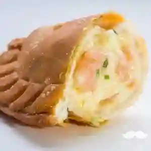 Empanada Coctel Camarón Queso
