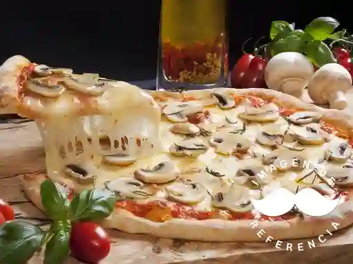 Pizza Champiñón Familiar