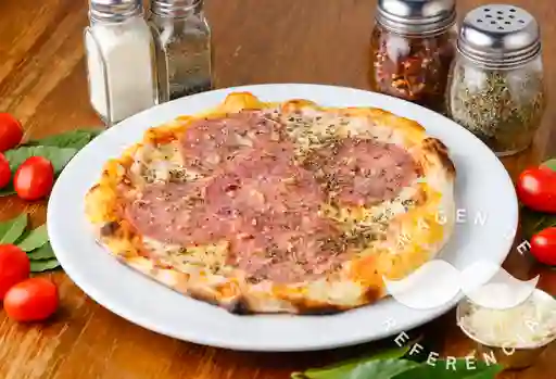 Pizza con Salame