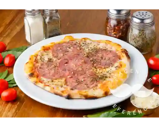 Pizza Mediana Especial Salame