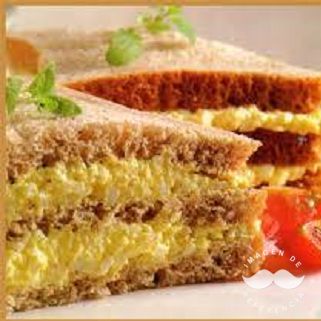 Sandwich Tocino Huevo Frito