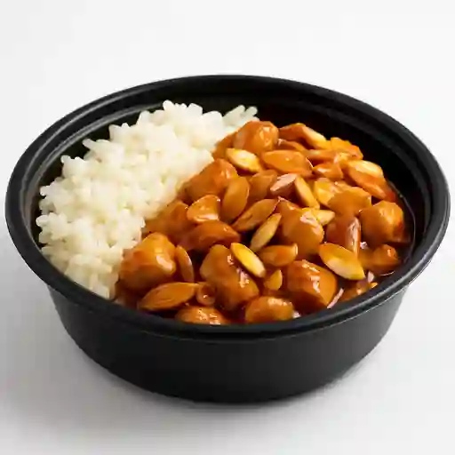 Pollo con Almendras (colación)