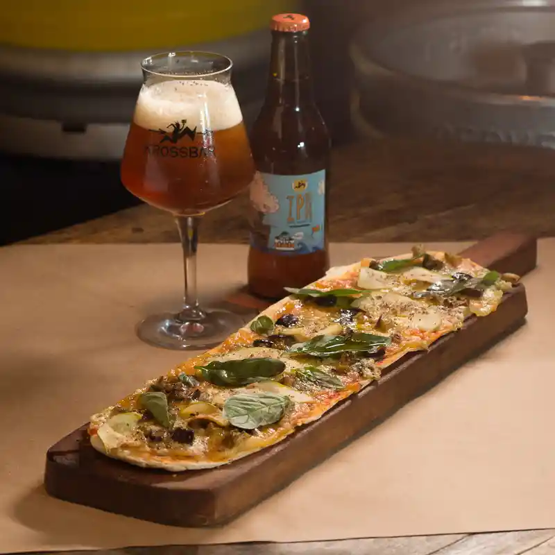 Pizza Queso azul + 1 IPA 330cc