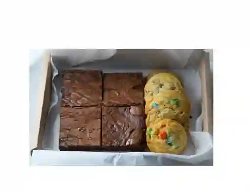 Caja 4 brownies mixtos y 6 galletas mixtas