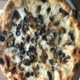 Pizza Olivia