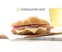 Sandwich Jamón Y Queso En Croissant Multicereal