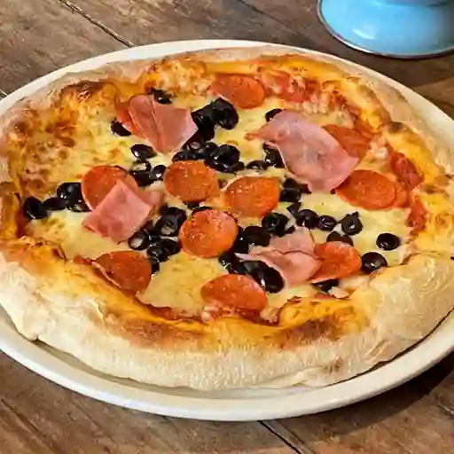 Pizza Camila