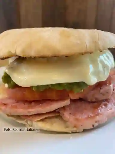 Sandwich De Gorda (Foto Referencial)