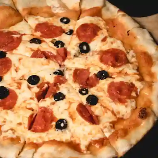 Pizza Pepperoni Familiar Para Llevar