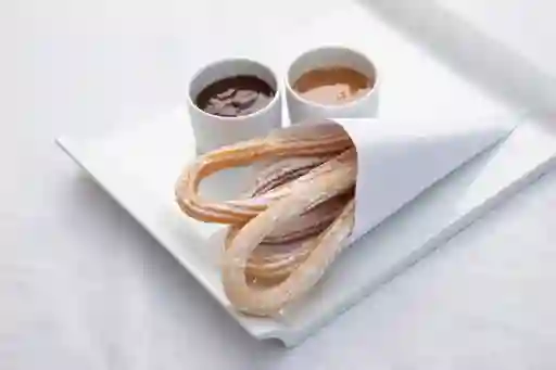 Churros Con Salsa De Manjar