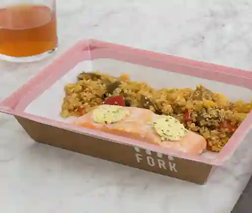 Salmón A Las Finas Hierbas Con Taboulet De Quinoa