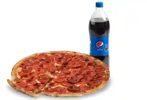 Pizza Familiar Pepperoni + Pepsi 1,5l