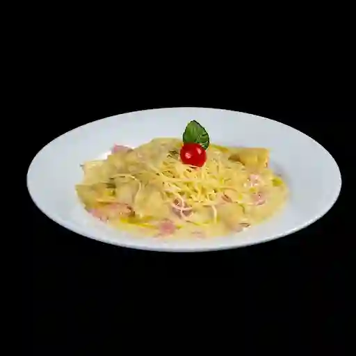 Ravioli Cebolla Salsa Panna Prosccuito