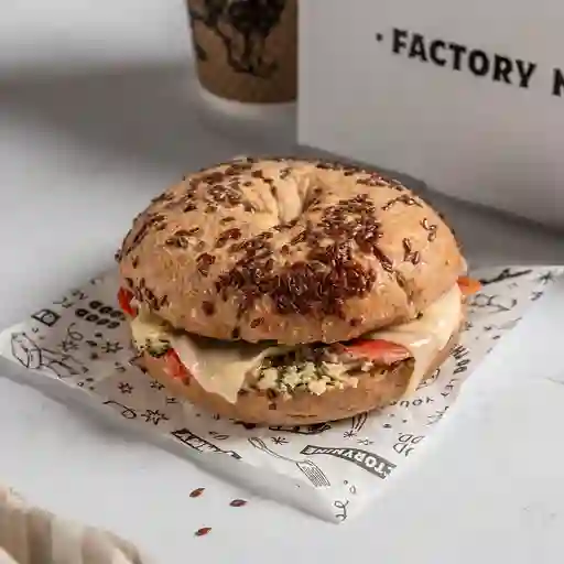 Bagel Cheese & Tomato Albahaca