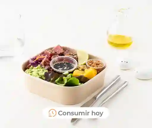 Poke Tataki Atún Con Mix De Quinoa  Y Mango