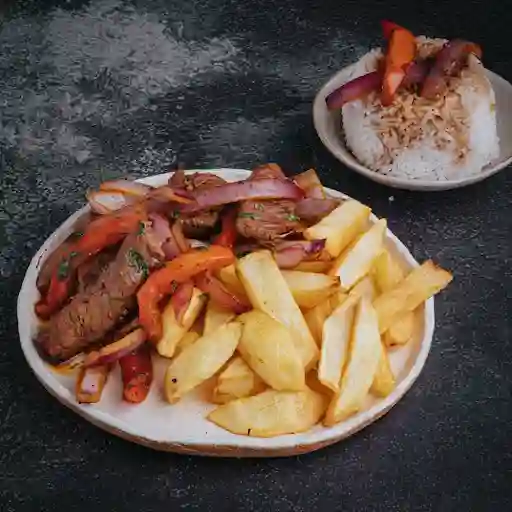 Lomo Saltado