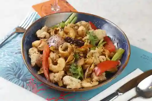 Fettuccine Saltado Chicharron De Pc