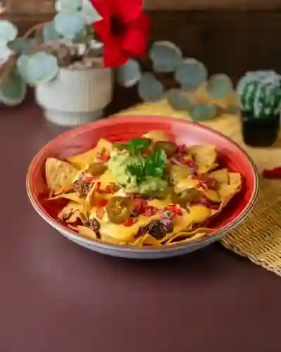 Chili Beef & Nachos